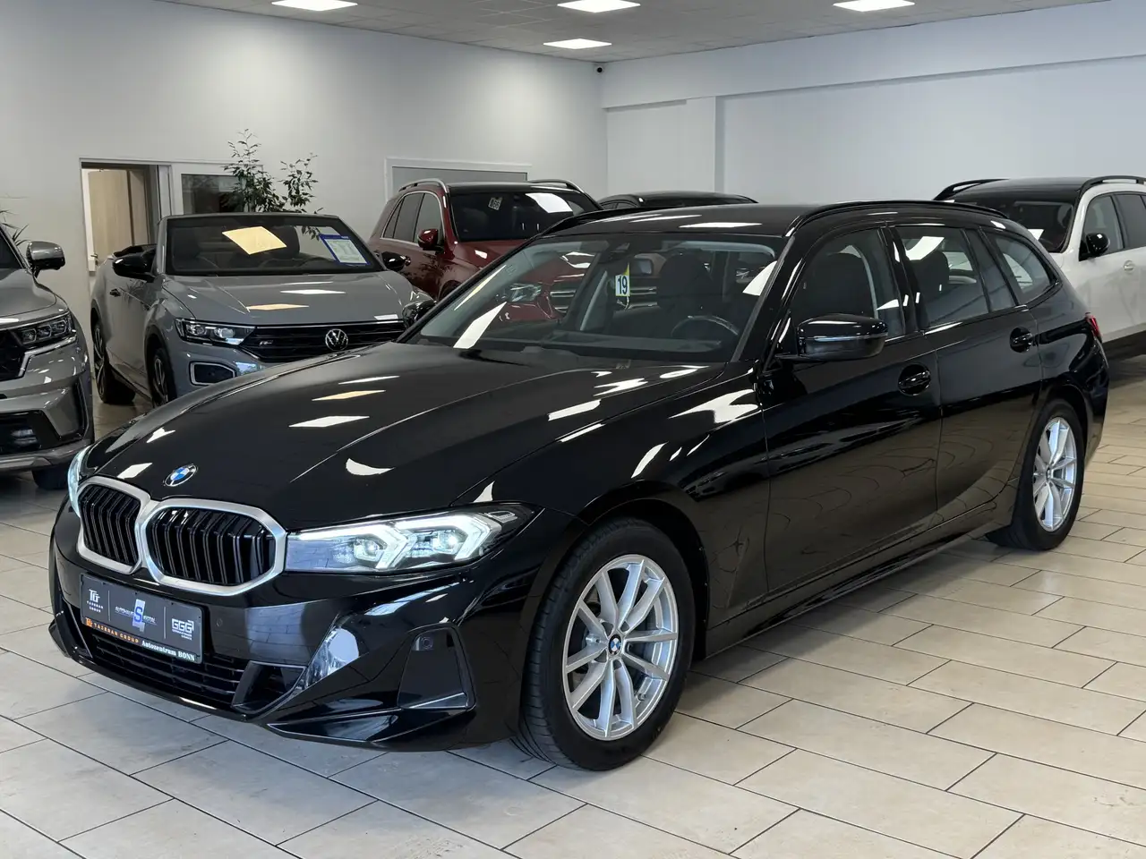 BMW 318 d Cockpit Plus Winter-P Widescreen Display — photo 1 of 30