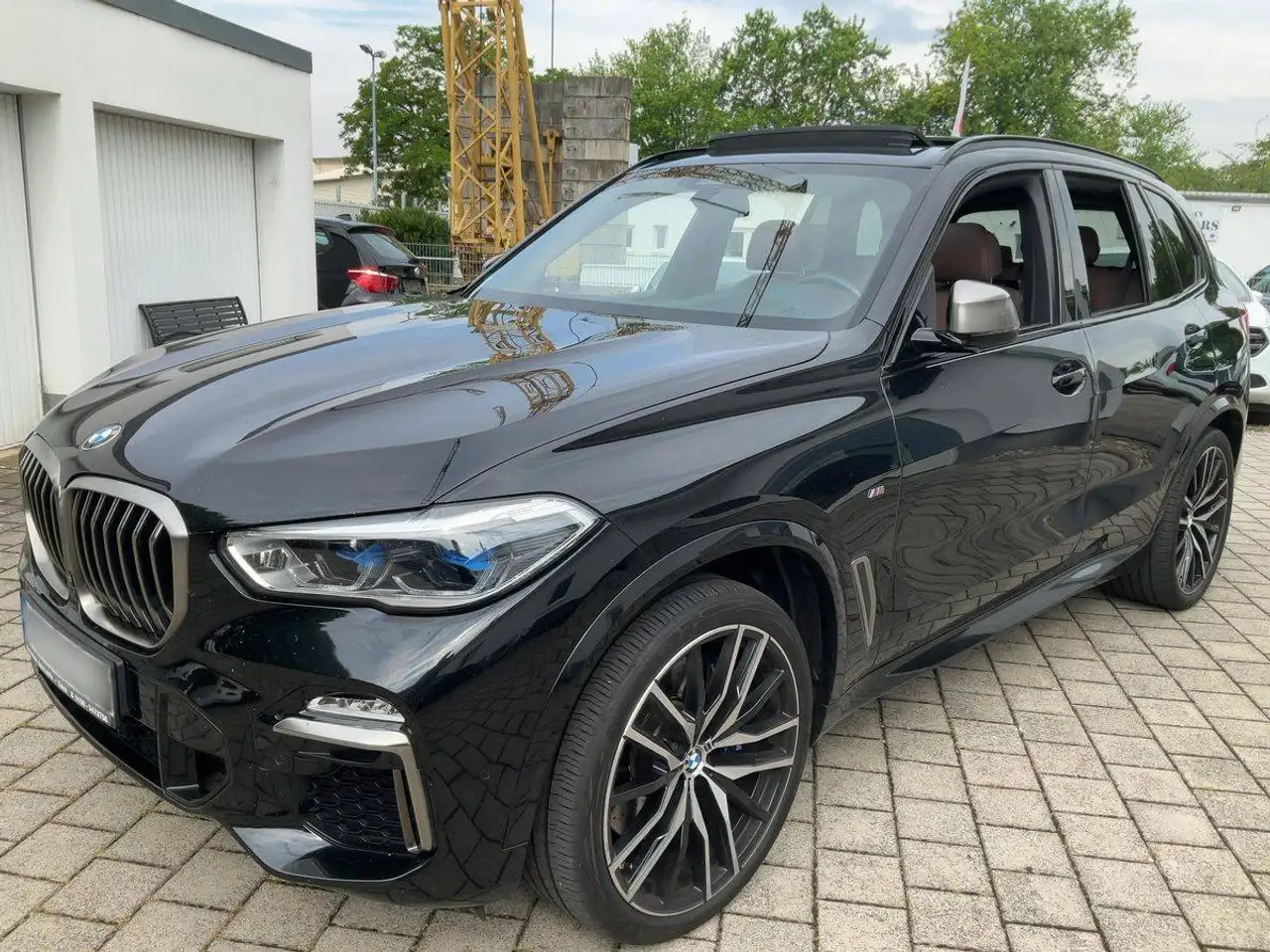 BMW X5 M M50 d — photo 1 of 22