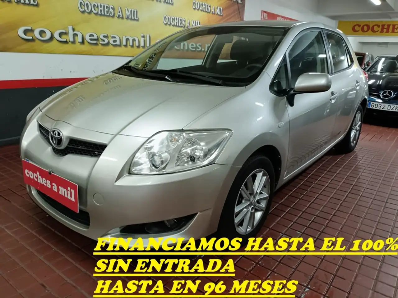 Toyota Auris 1.33 VVT-i Active — photo 1 of 40