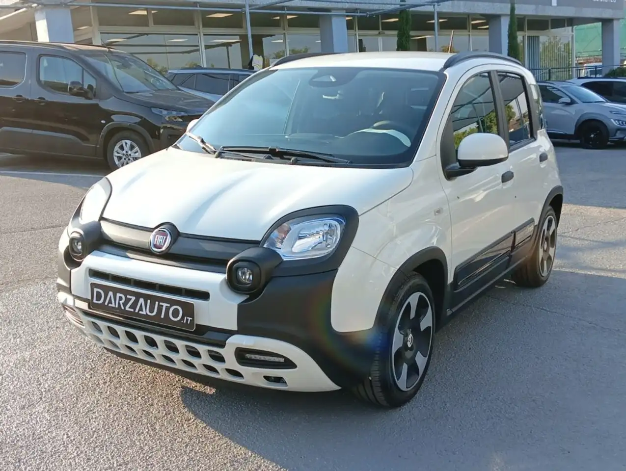 Fiat Inny Pandina Cross 1.0 Hybrid — photo 1 of 15