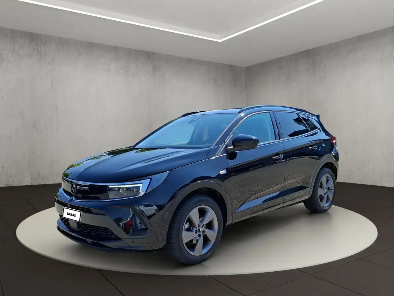 Opel Grandland . — photo 1 of 20