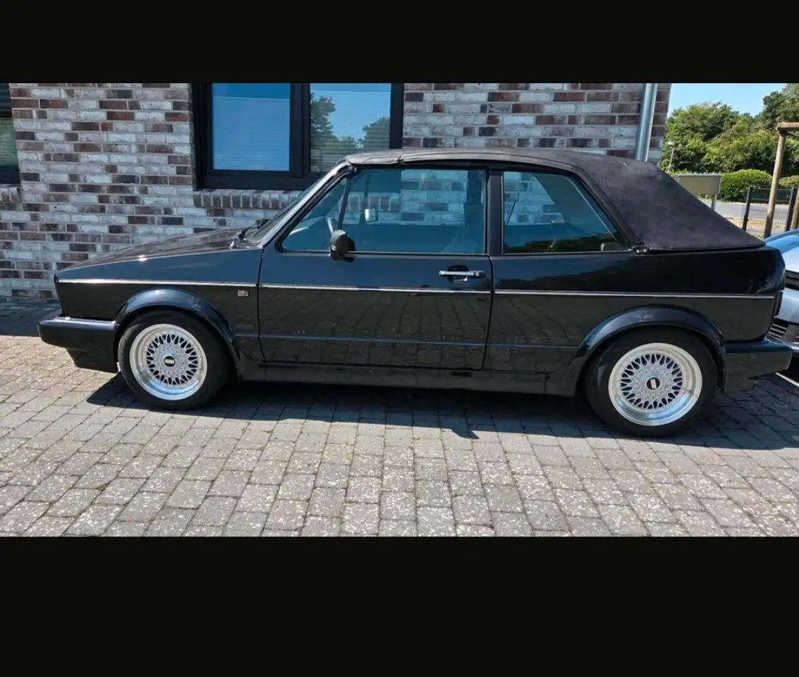 Volkswagen Golf Golf 1 cabrio Karmann — photo 1 of 7