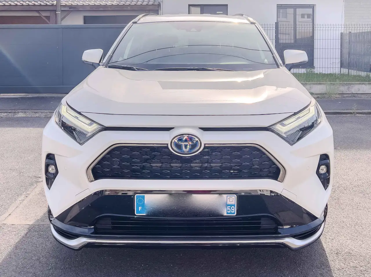 Toyota RAV 4 Toyota RAV4 2.5 Hybride Rechargeable 306ch Design AWD-i MY25 — photo 1 of 11