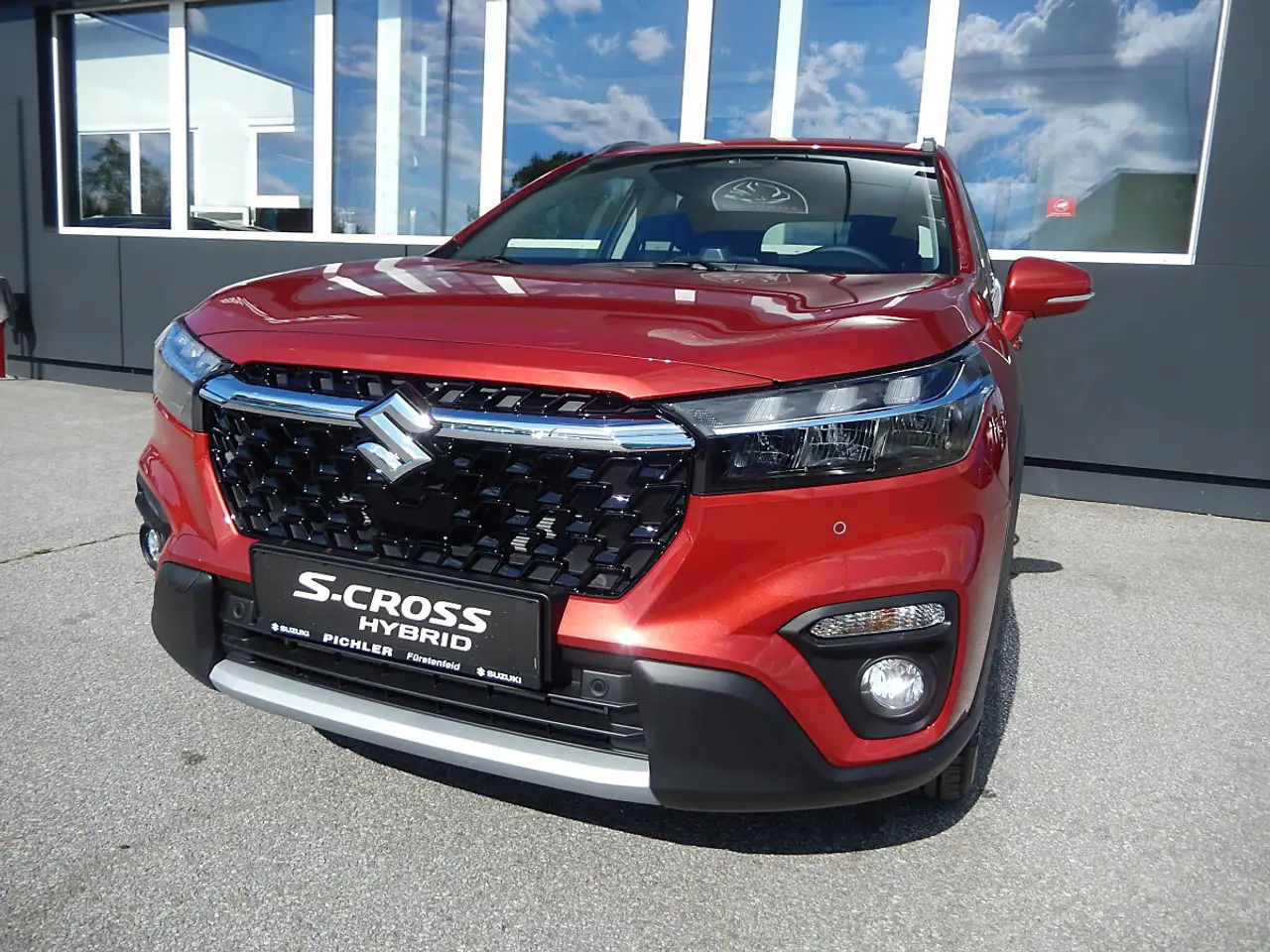 Suzuki S-Cross 1,4 Hybrid shine Aut. — photo 1 of 17