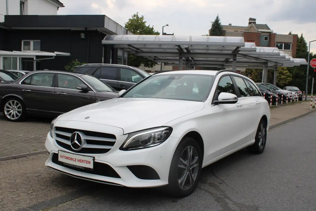 Mercedes-Benz C 220 d 4Matic*KOMBI*FACELIFT*NAVI*ILS*TOP! — photo 1 of 36