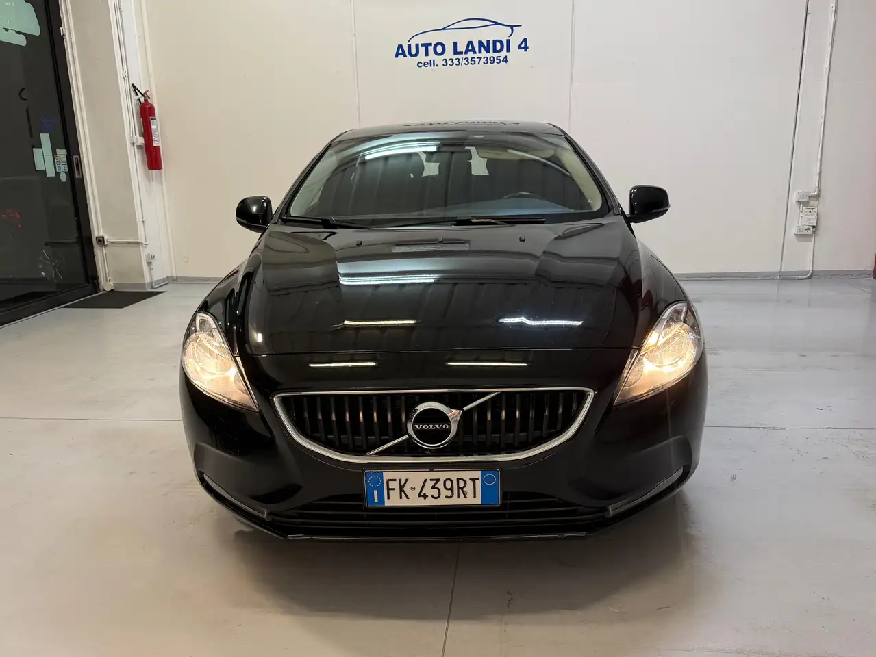 Volvo V40 V40 2.0 d2 eco Momentum — photo 1 of 15
