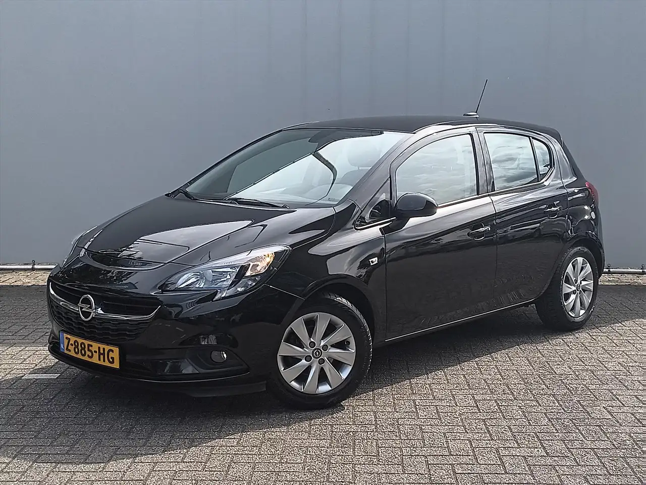 Opel Corsa 1.4 S 90pk 5d Black Edition | Cruise | Navi — photo 1 of 21