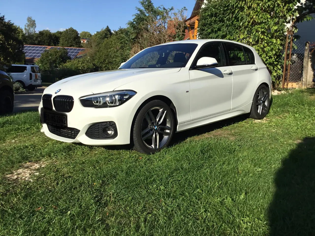 BMW 118 118i Edition M Sport Shadow — photo 1 of 21