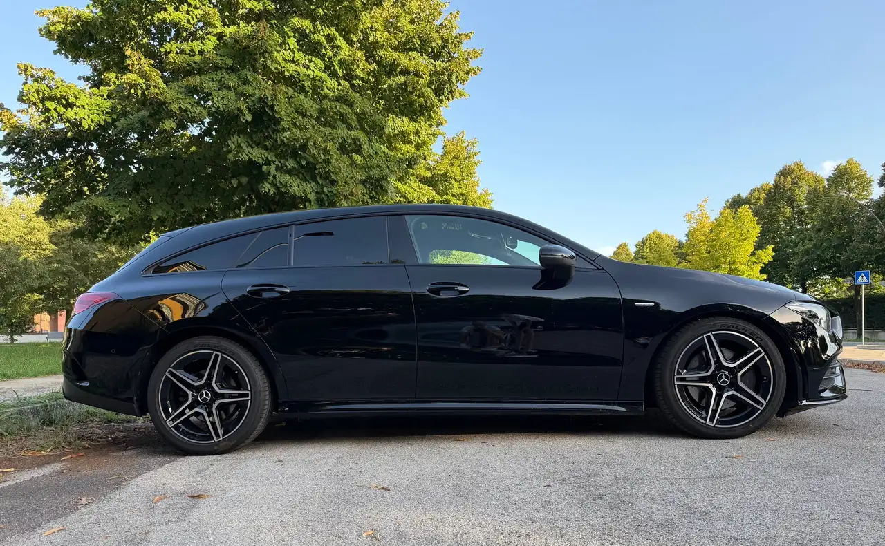 Mercedes-Benz CLA 200 CLA Sh.Brake - X118 Shooting Brake d Night edition auto — photo 1 of 8
