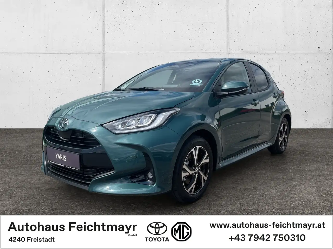 Toyota Yaris 1,5 Hybrid Ac. Dr. Safety-P. Comfort-P. 5t. MY25 — photo 1 of 11