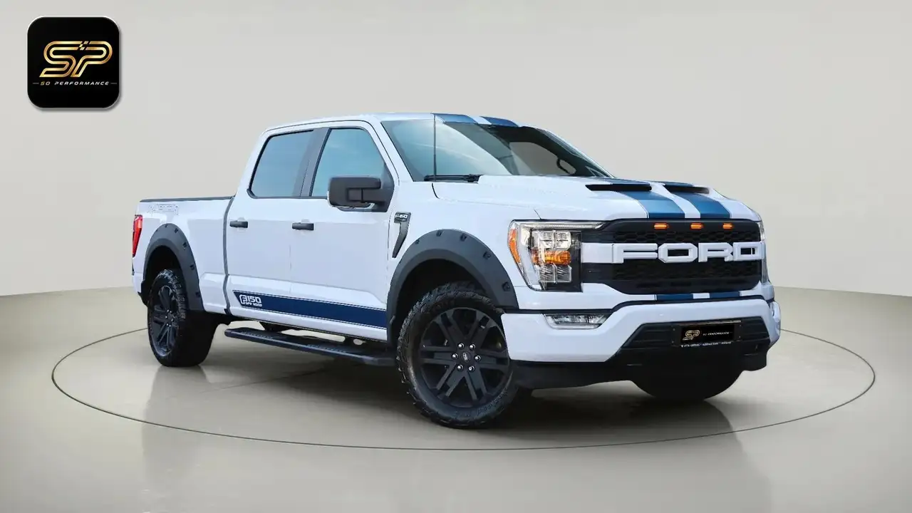 Ford F 150 XL SuperCrew 5.0 V8 400 ch 4WD Look Raptor — photo 1 of 37