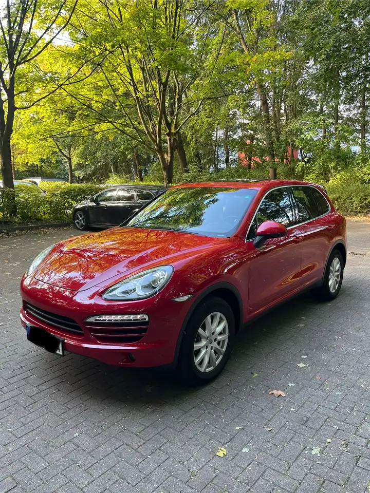 Porsche Cayenne Diesel Tiptronic S — photo 1 of 9