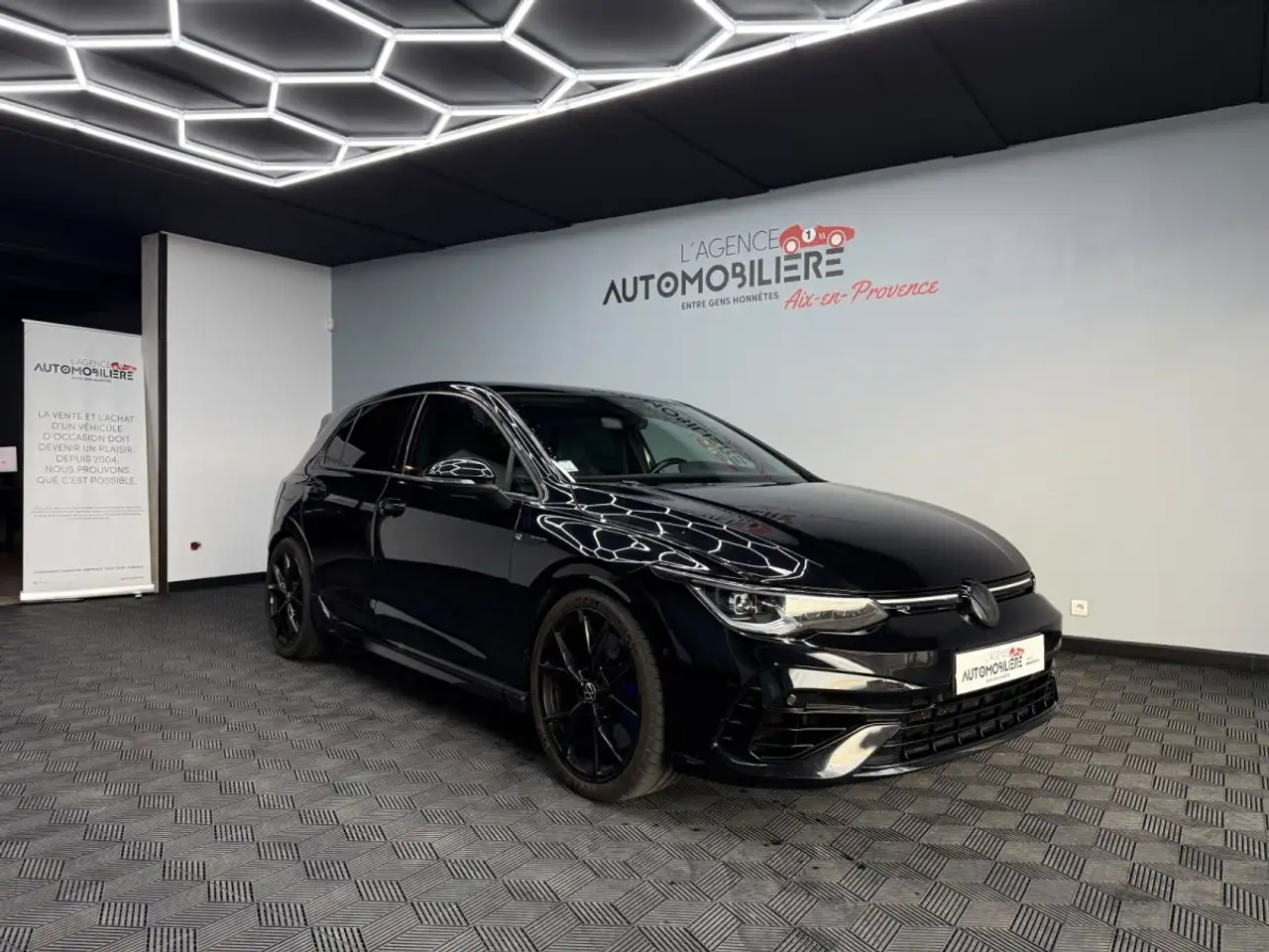 Volkswagen Golf 8R PERFORMANCE 2.0 TSI 4 MOTION DSG7 - SUIVI COMPLET — photo 1 of 30