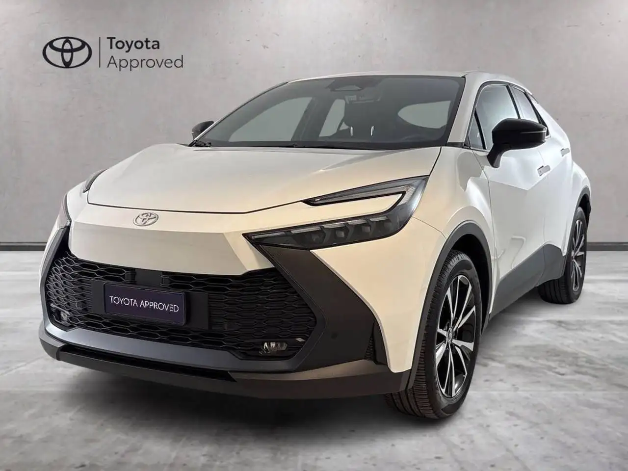 Toyota C-HR C-HR II 2023 2.0 phev Trend fwd e-cvt! PREZZO REALE — photo 1 of 15