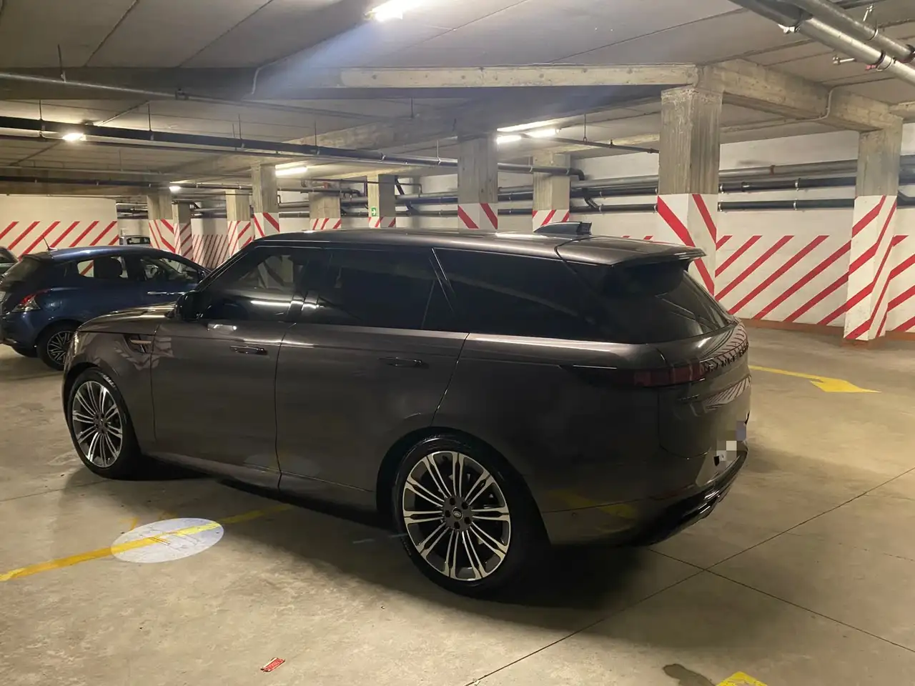 Land Rover Range Rover Sport 3.0d i6 mhev Dynamic HSE awd 250cv auto — photo 1 of 6