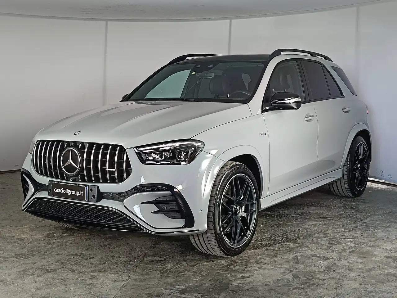 Mercedes-Benz GLE 53 AMG 53 AMG mhev (eq-boost) AMG 4matic+ auto — photo 1 of 23