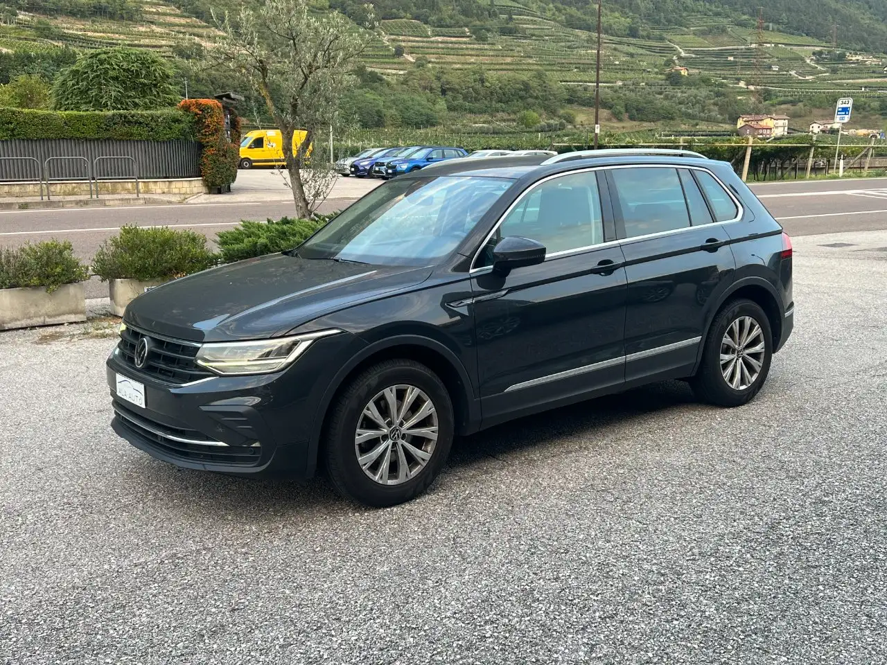 Volkswagen Tiguan 2.0 tdi Life 150cv dsg — photo 1 of 14