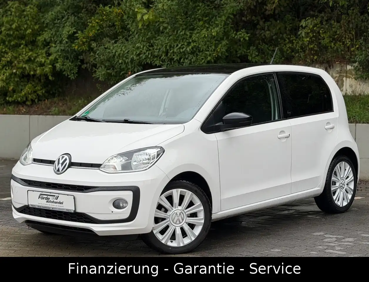 Volkswagen up! sound up!SHZ/KLIMAAUTO/5TÜREN/2HAND/WENIG KM — photo 1 of 15