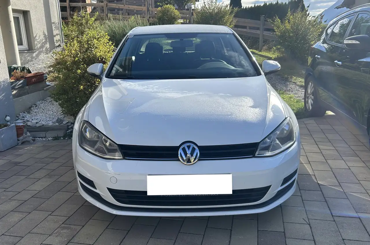 Volkswagen Golf 1.2 TSI BlueMotion Technology Trendline — photo 1 of 14