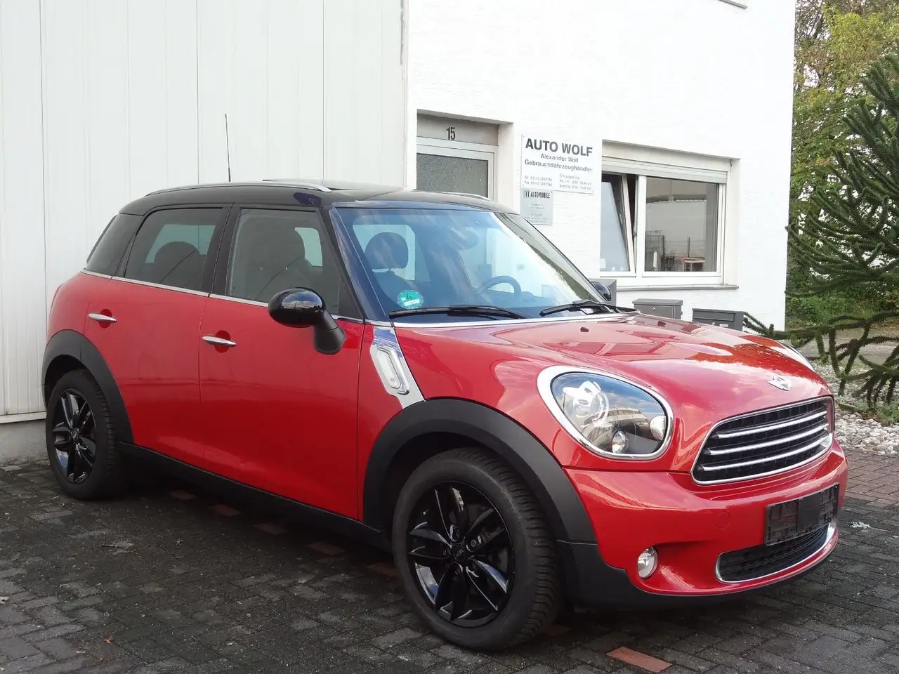 MINI Cooper D Countryman Aut./Navi/Xenon/Leder/Pano/ — photo 1 of 15