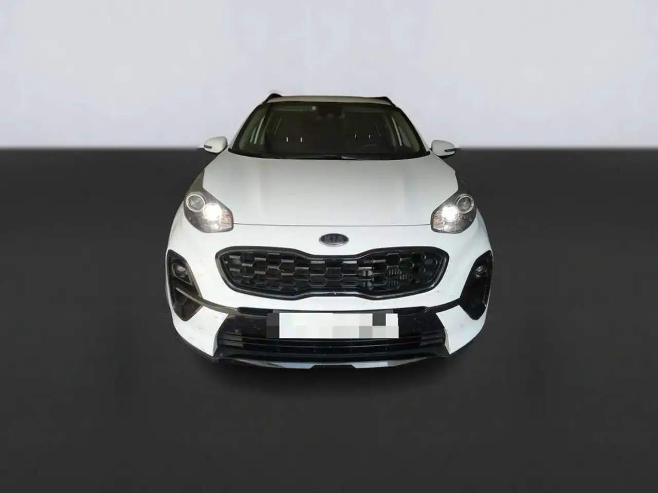 Kia Sportage 1.6 MHEV Black Edition 4x2 136 — photo 1 of 8
