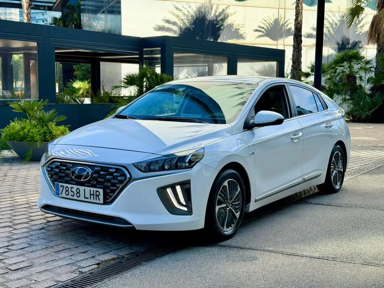 2020 Hyundai IONIQ PHEV 1.6 GDI Tecno, photograph 9