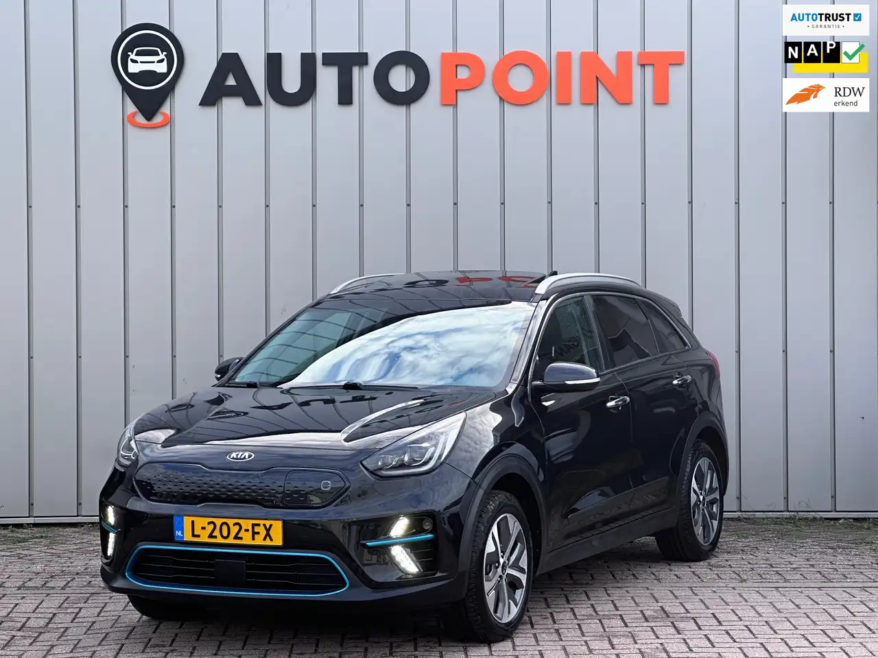Kia e-Niro ExecutiveLine 64 kWh PANO SOH 100% FASE 3 WARMTEPO — photo 1 of 33