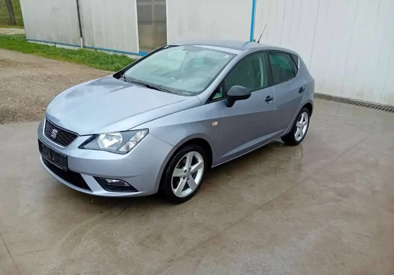 SEAT Ibiza 1.0 75 ch — photo 1 of 10