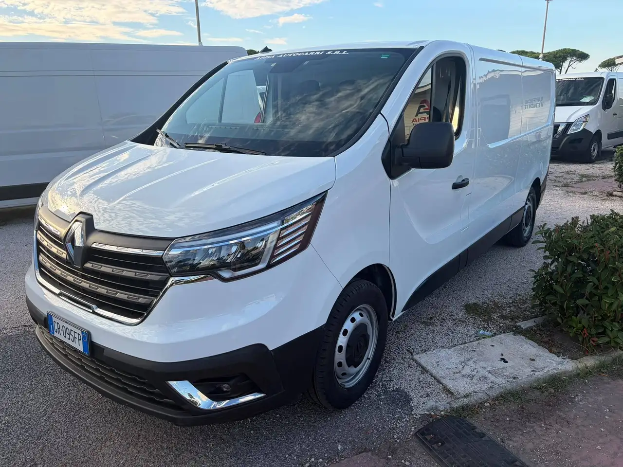 Renault Trafic TRAFIC L2H1 2.0DCI 150CV E6E — photo 1 of 8