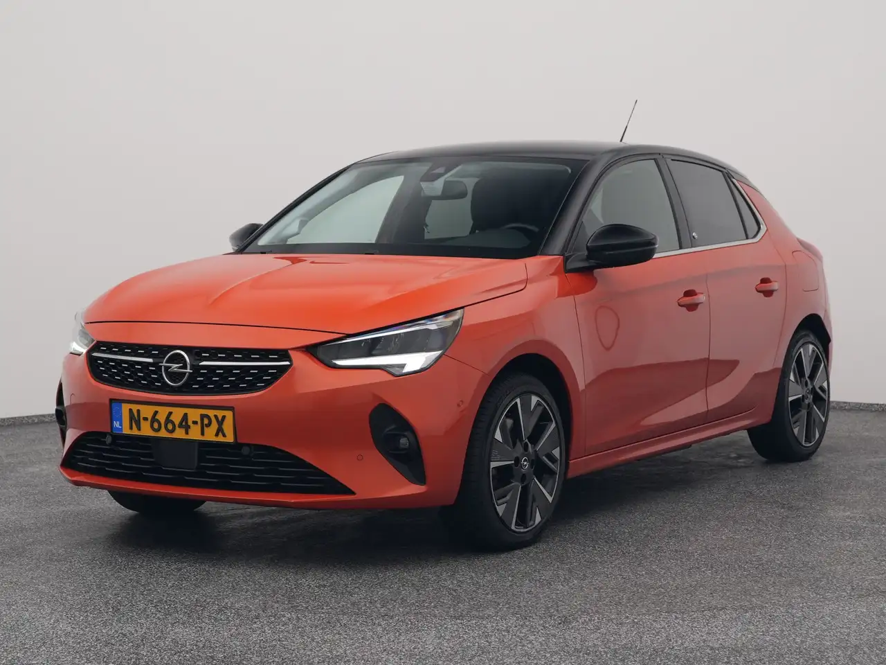 Opel Corsa-e Elegance 50 kWh | CAMERA | ADAPTIVE — photo 1 of 40