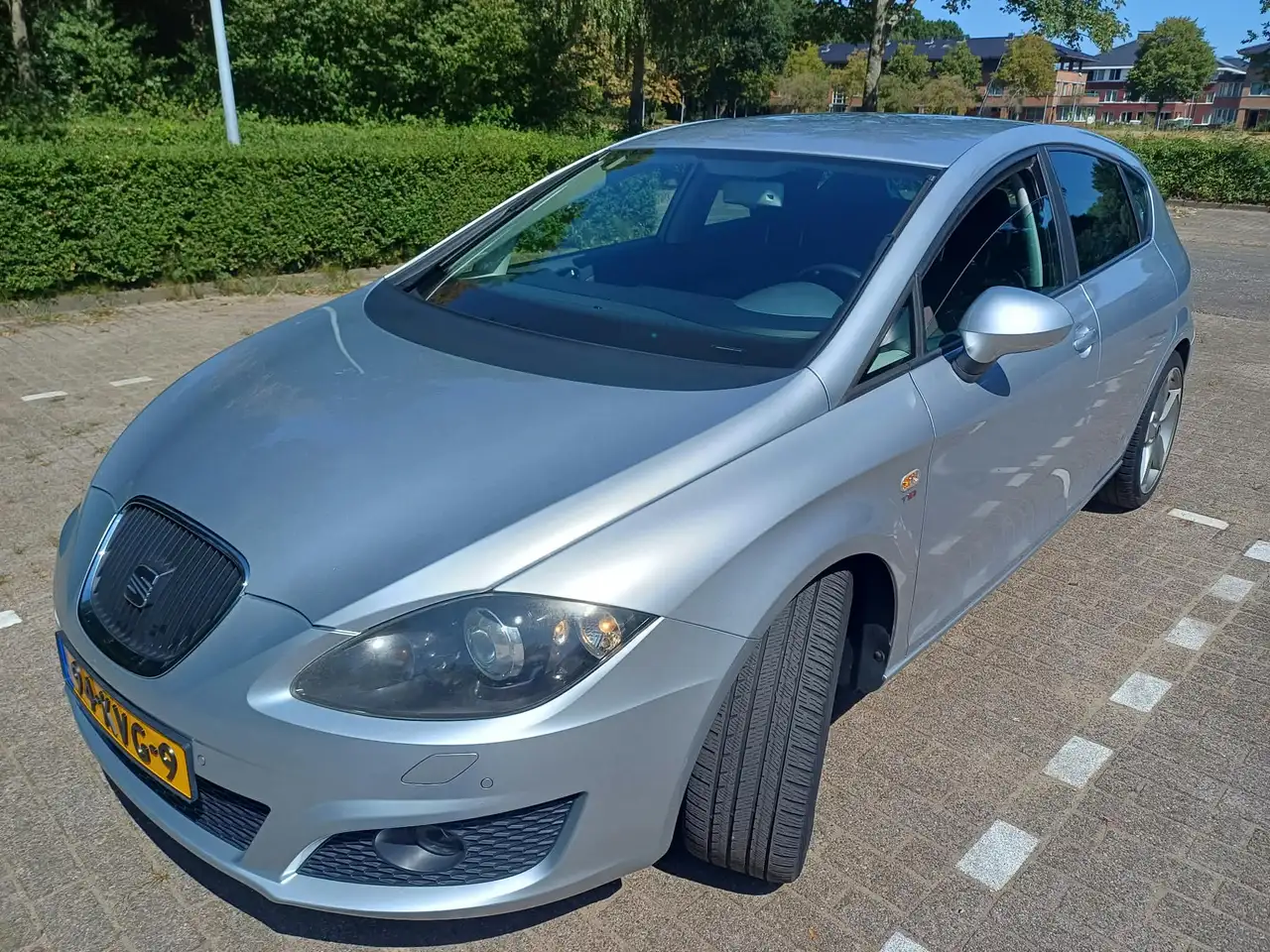 SEAT Leon Leon 1.8 TFSI Bnsl. High — photo 1 of 10
