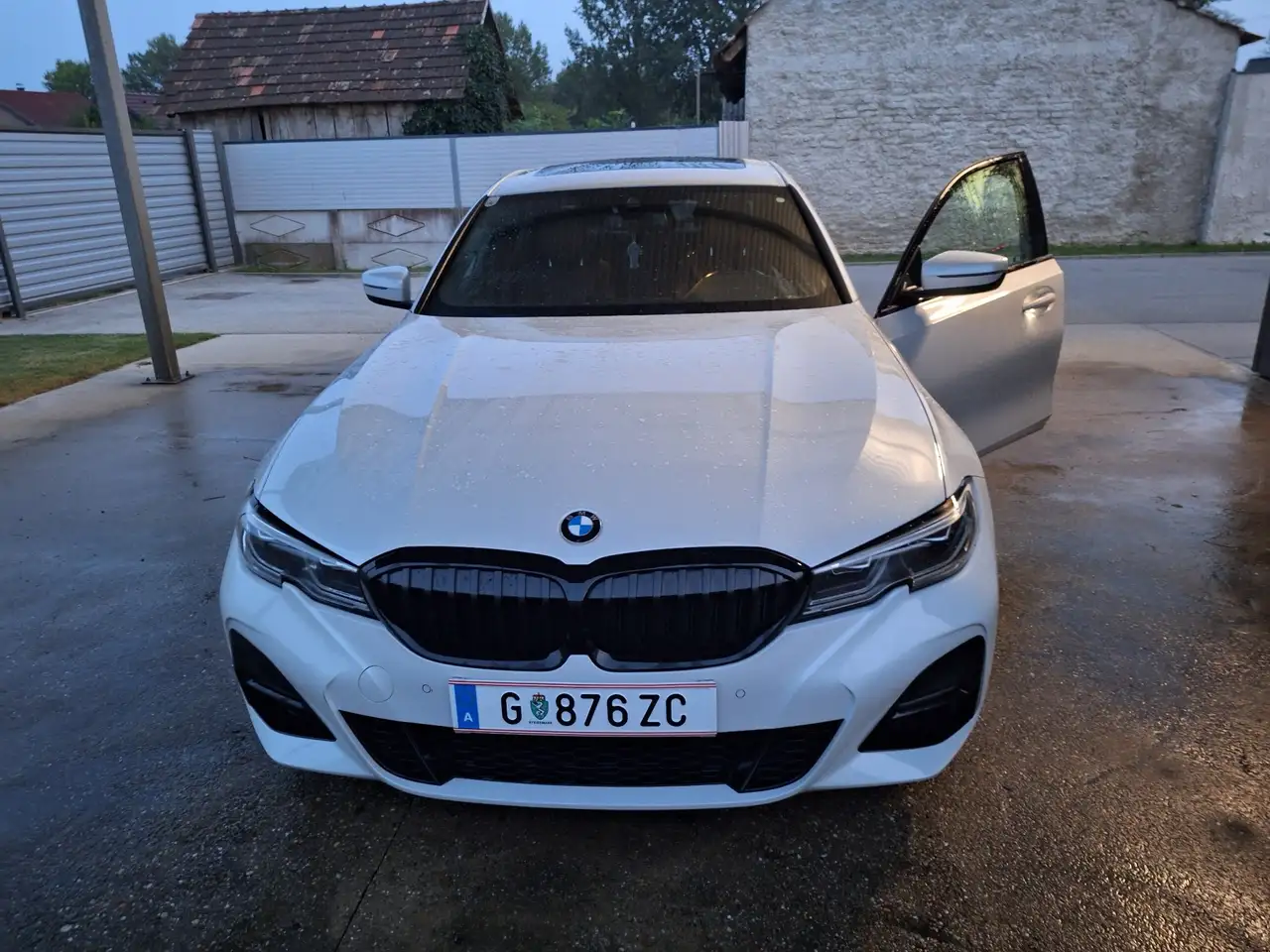 BMW 320 320d xDrive Aut. — photo 1 of 12
