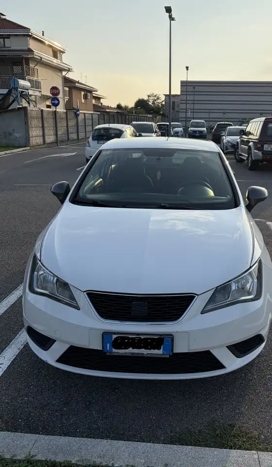 SEAT Ibiza SC 1.2 Style 70cv — photo 1 of 8