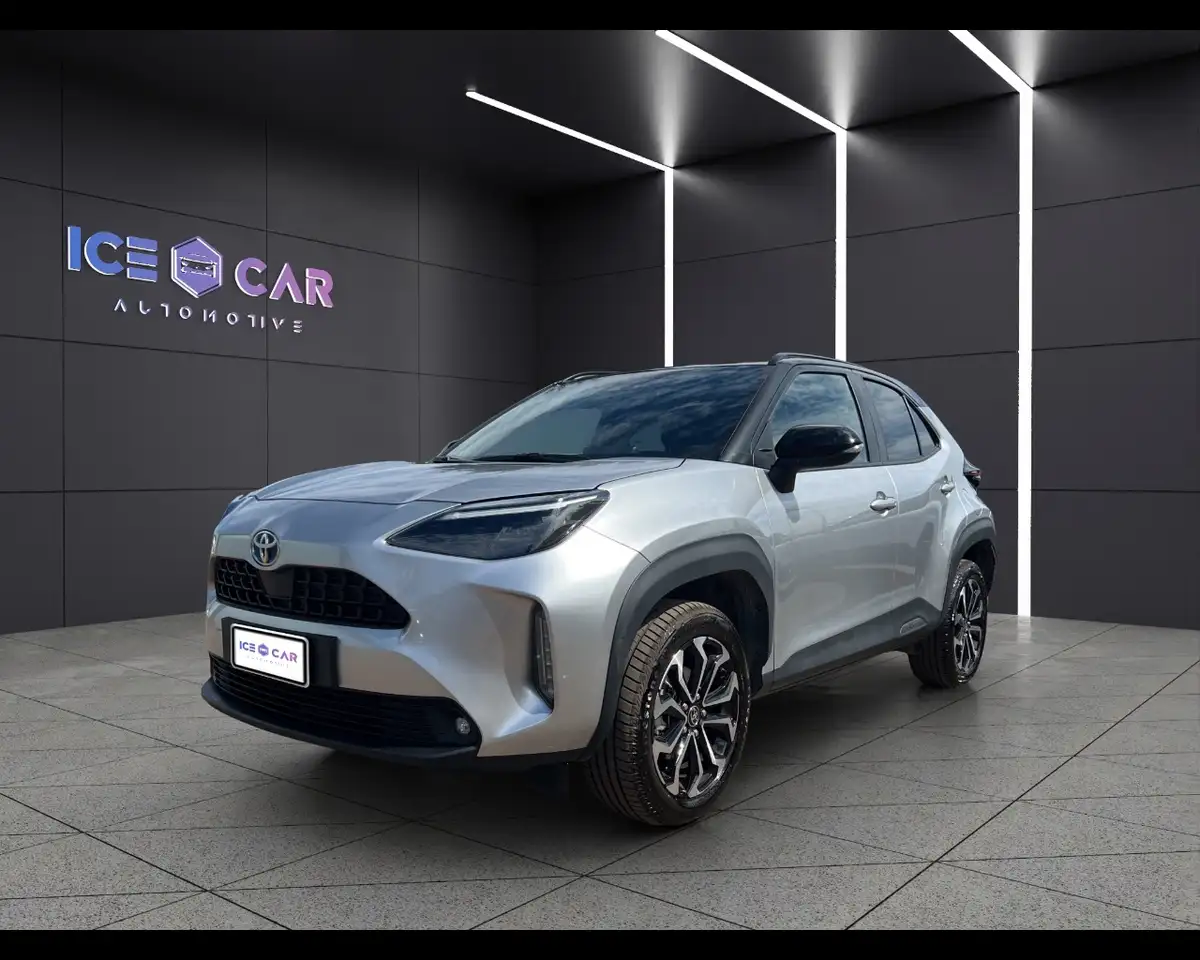 Toyota Yaris Cross 1.5 Hybrid 5p. E-CVT Lounge — photo 1 of 20