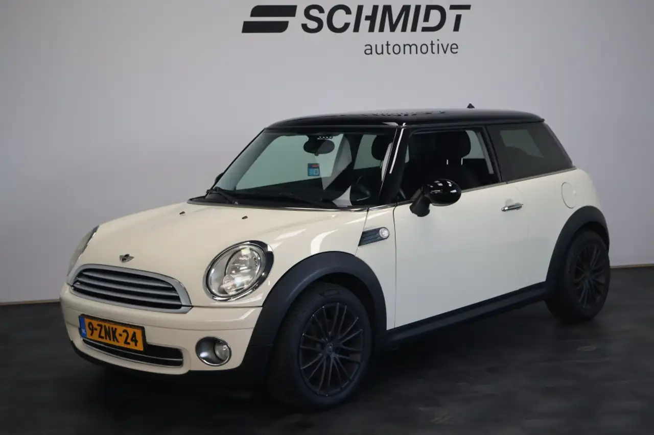 MINI Cooper 3-Deurs 1.6 | Airco | All Season | 1/2 Leder | LM — photo 1 of 18