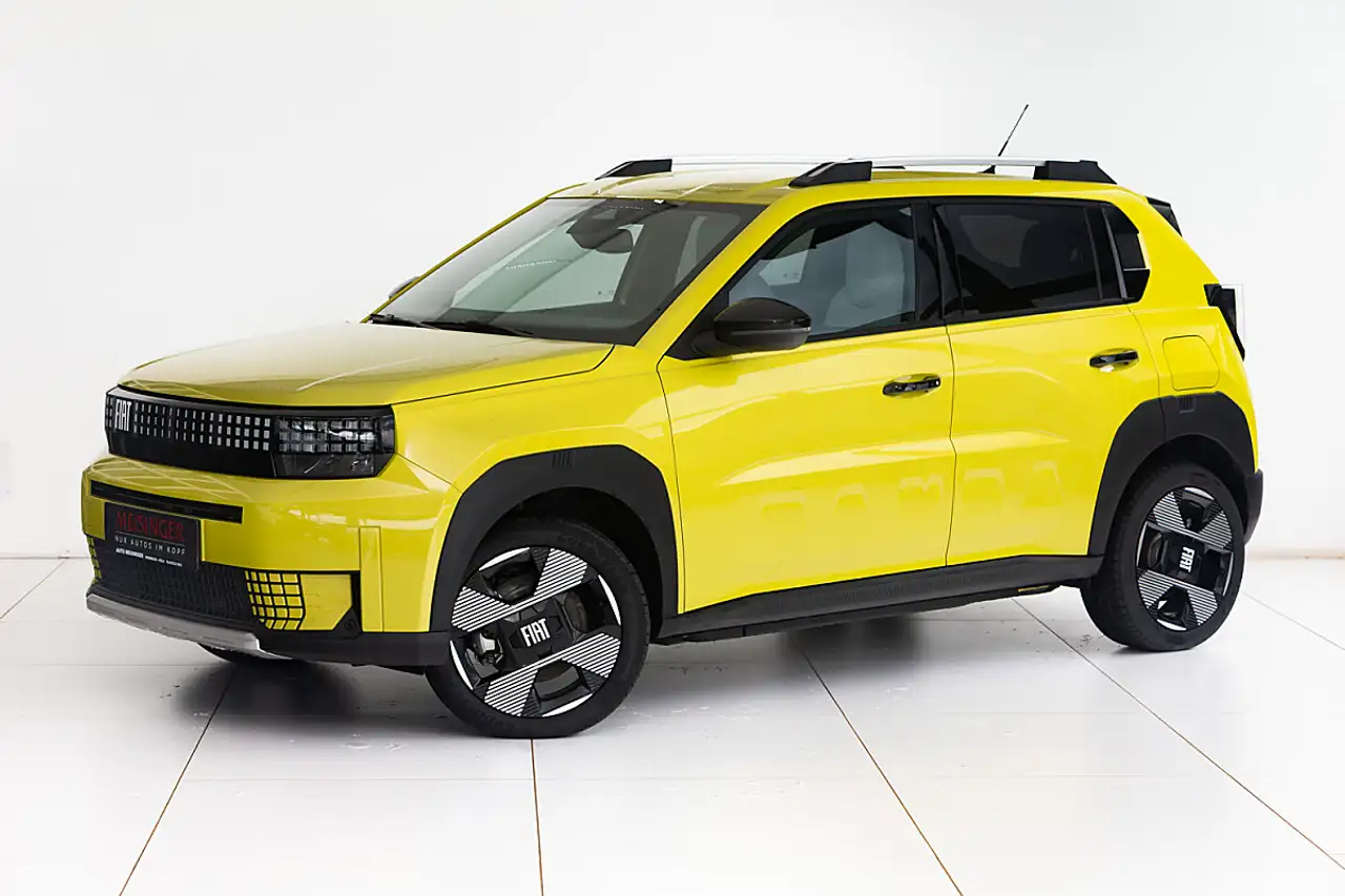 Fiat Grande Panda Elektro 44kWh La Prima — photo 1 of 15