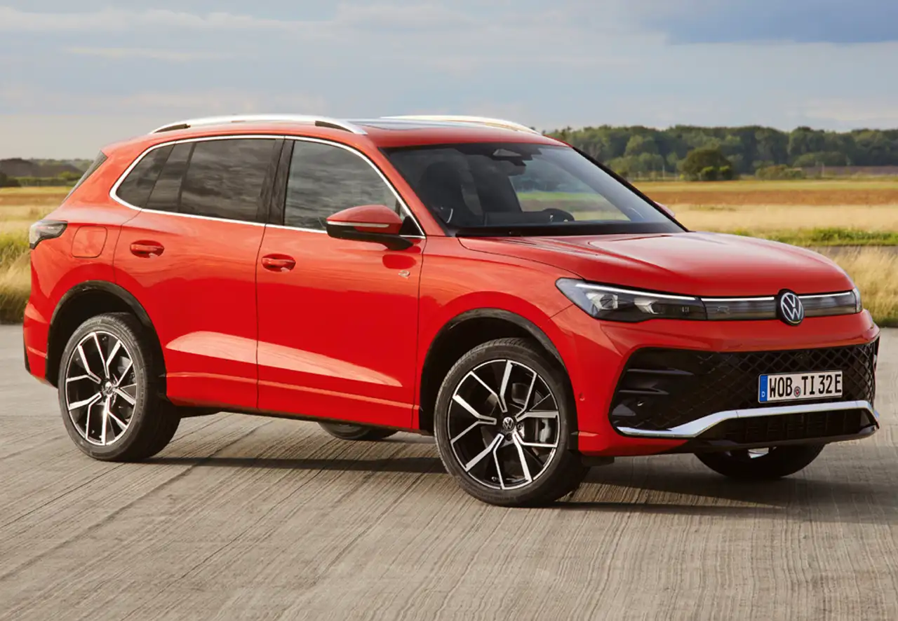 Volkswagen Tiguan 2.0TDI R-Line DSG 110kW — photo 1 of 40