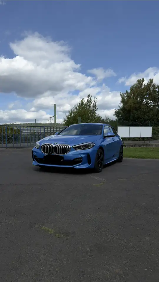 BMW 118 118 i M Sport — photo 1 of 13