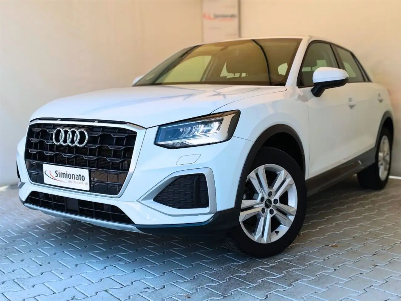 Audi Q2 35 TFSI S tronic Business Advanced — photo 1 of 15