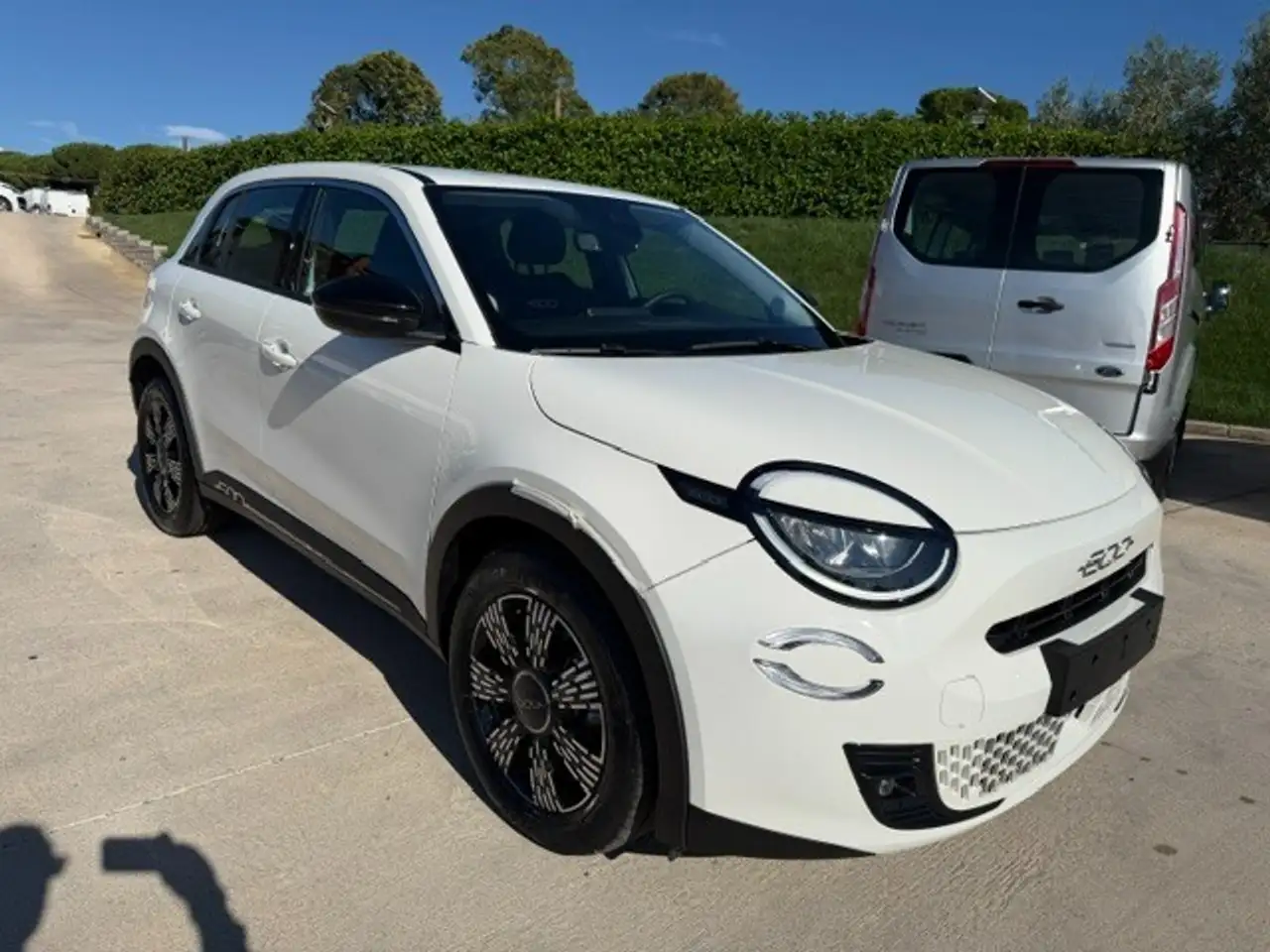 Fiat 600 600 Hybrid 100 CV DCT MHEV — photo 1 of 15
