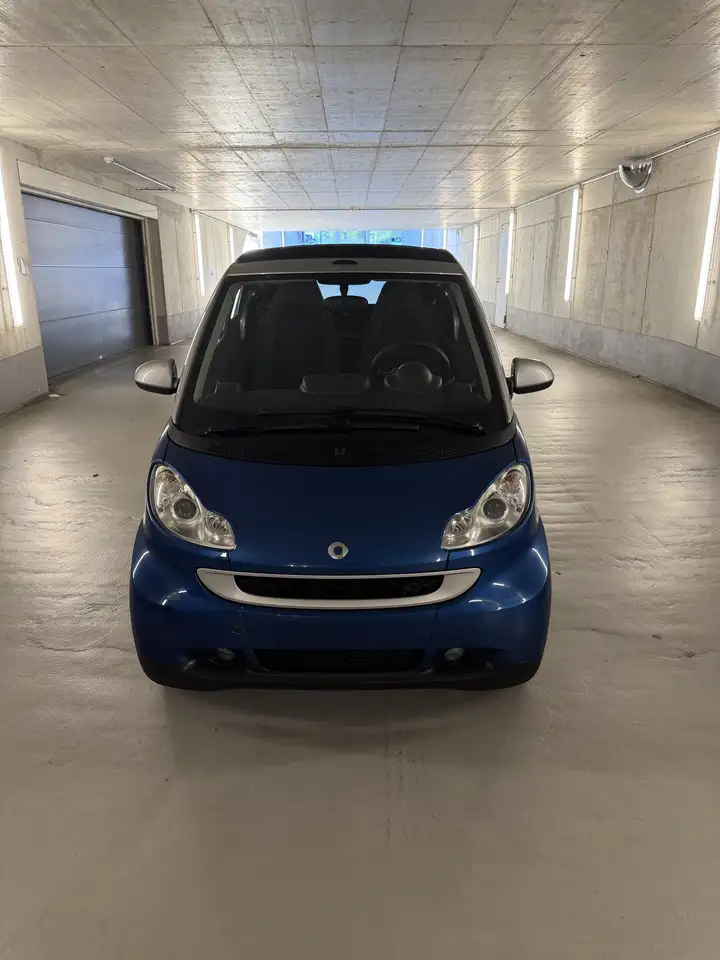 smart forTwo cabrio softouch passion — photo 1 of 14