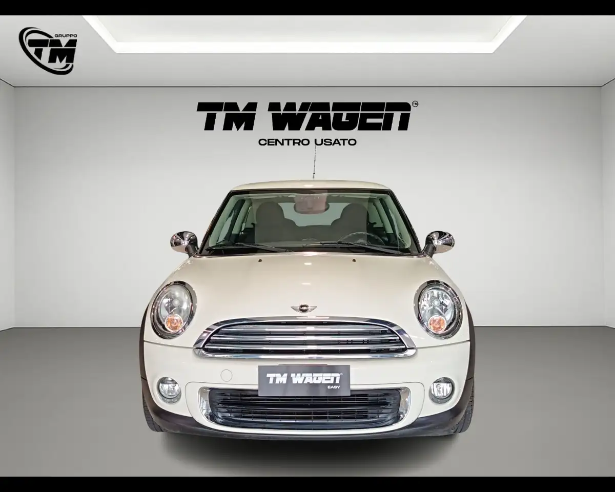 2010 MINI One 1.6 16V One (72kW) 98cv *NEOPATENTATI*, photograph 2