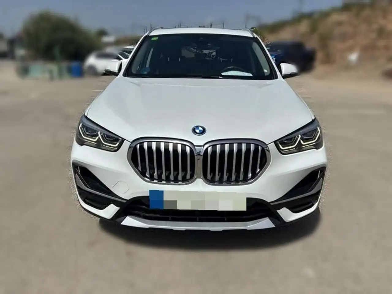 BMW X1 xDrive25e — photo 1 of 30
