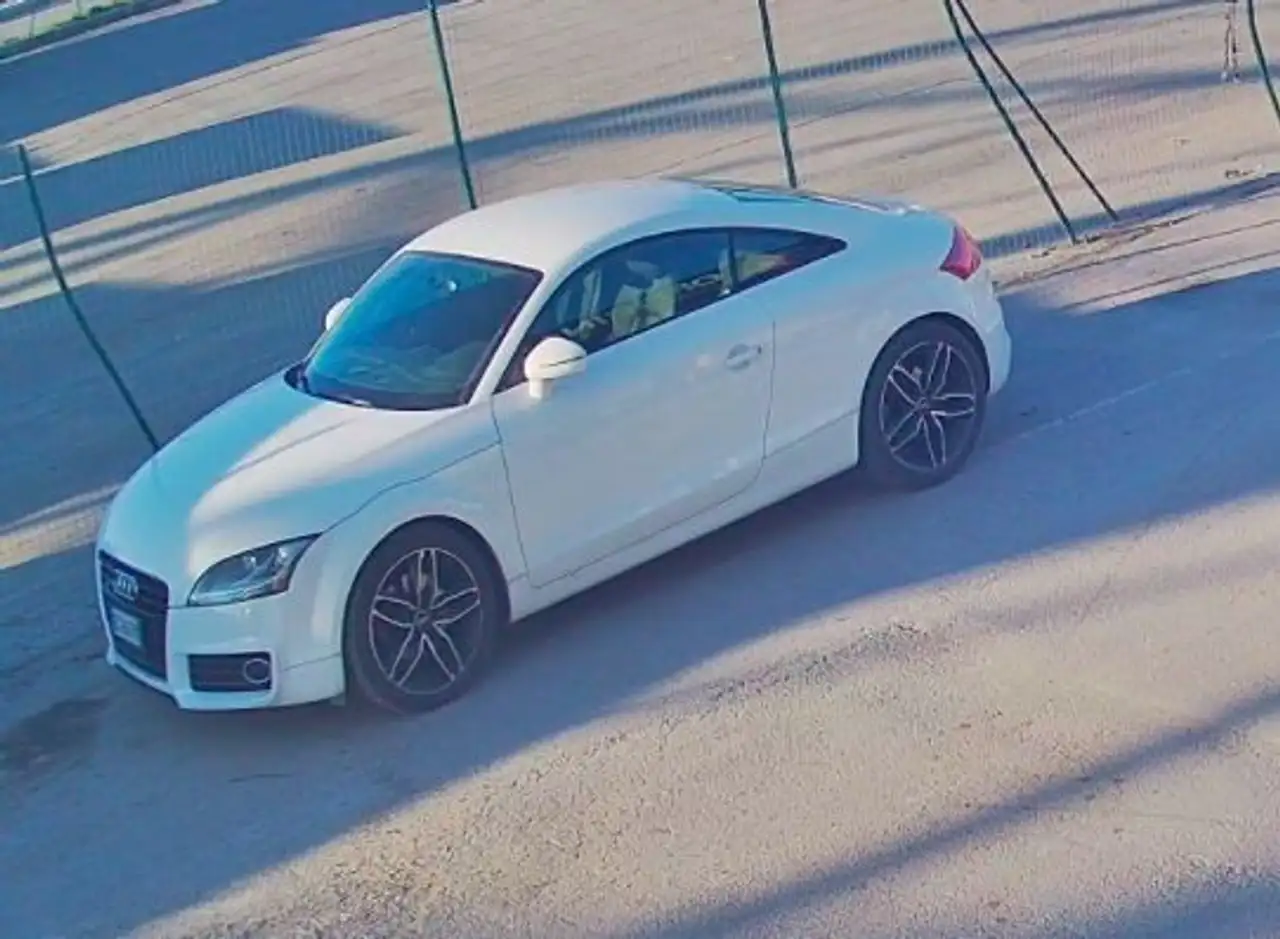 Audi TT Coupe 2.0 tdi quattro — photo 1 of 7