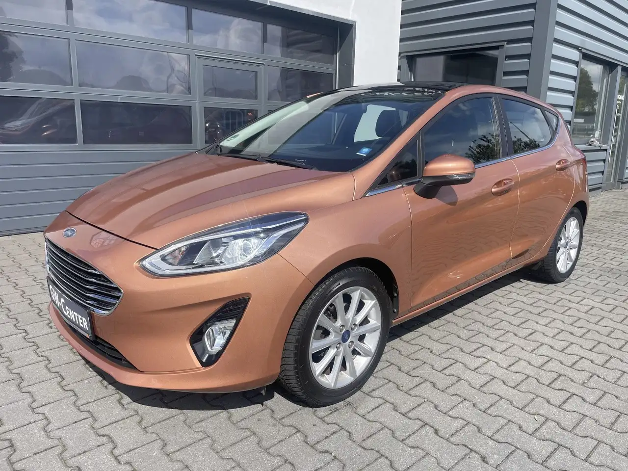 Ford Fiesta Titanium Pano / Leder / ACC / B&O / LED — photo 1 of 14