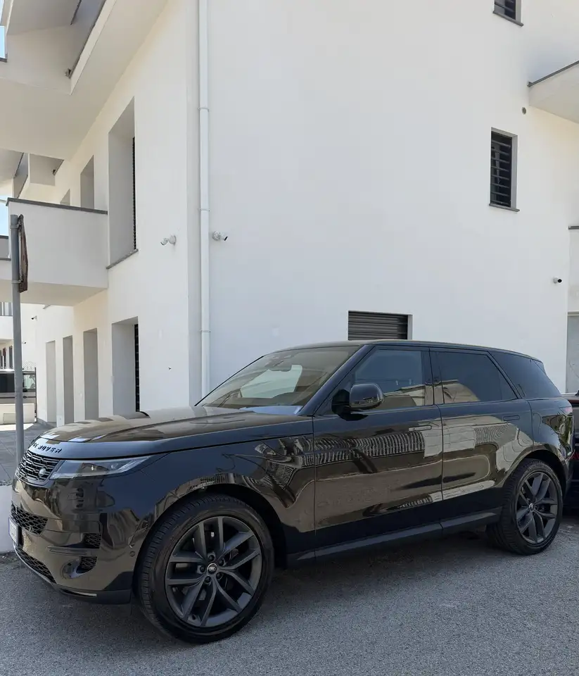 Land Rover Range Rover Sport 3.0 tdV6 Black Edition — photo 1 of 5