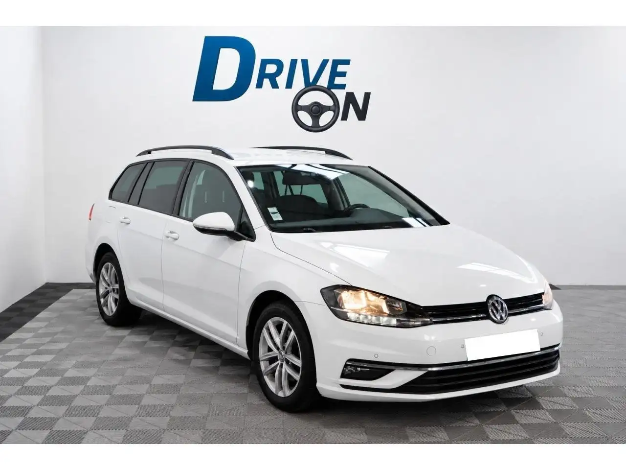 Volkswagen Golf SW 1.0 TSI - 115 VII SW BREAK Confortline PHASE 2 — photo 1 of 17