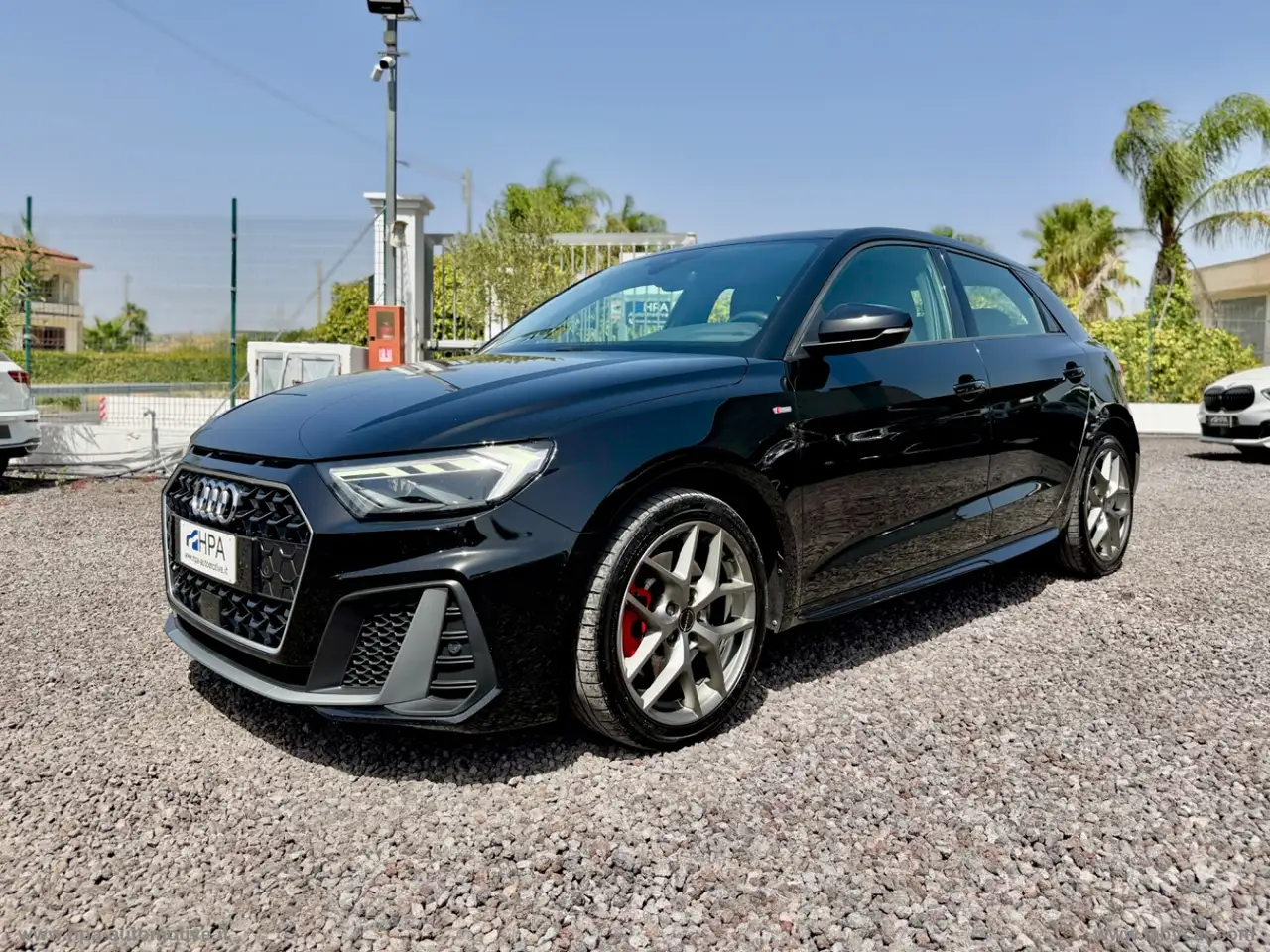 Audi A1 SPORTBACK 116CV TFSI S-line FULL LED KEYLESS — photo 1 of 15