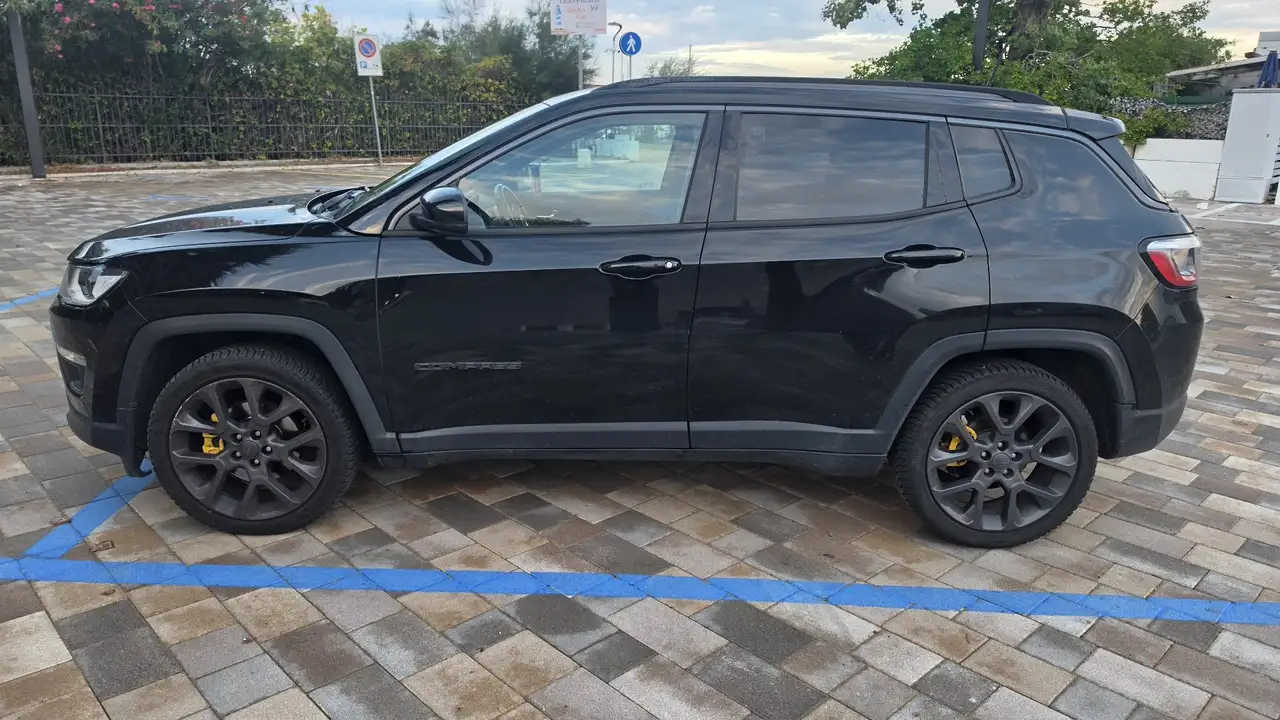 Jeep Compass 2.2 crd Sport 4wd 163cv — photo 1 of 8