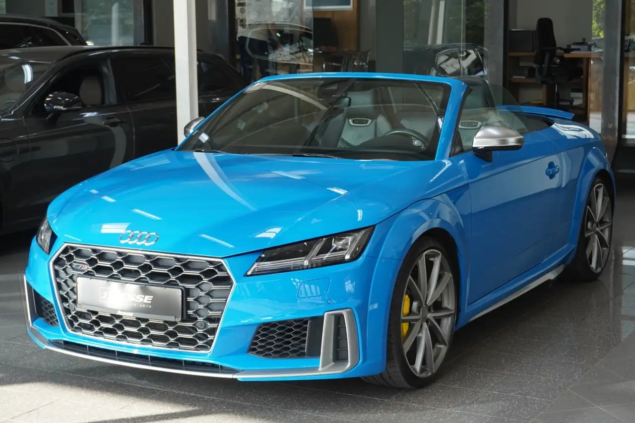 Audi TTS Roadster quattro LED B&O S-Sitze R.Cam — photo 1 of 15